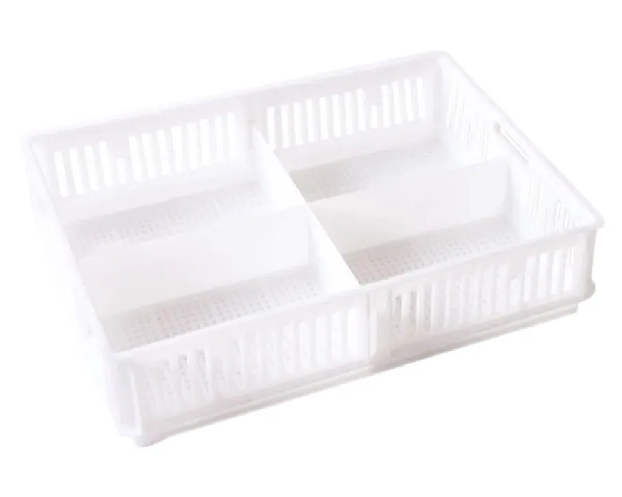 Cesta de Plástico para pollitos con división Linea 0840